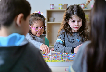 Escola SEB Dom Bosco Bilíngue Batel: educação bilíngue. Curitiba - PR. Habilidade Socioemocional.
