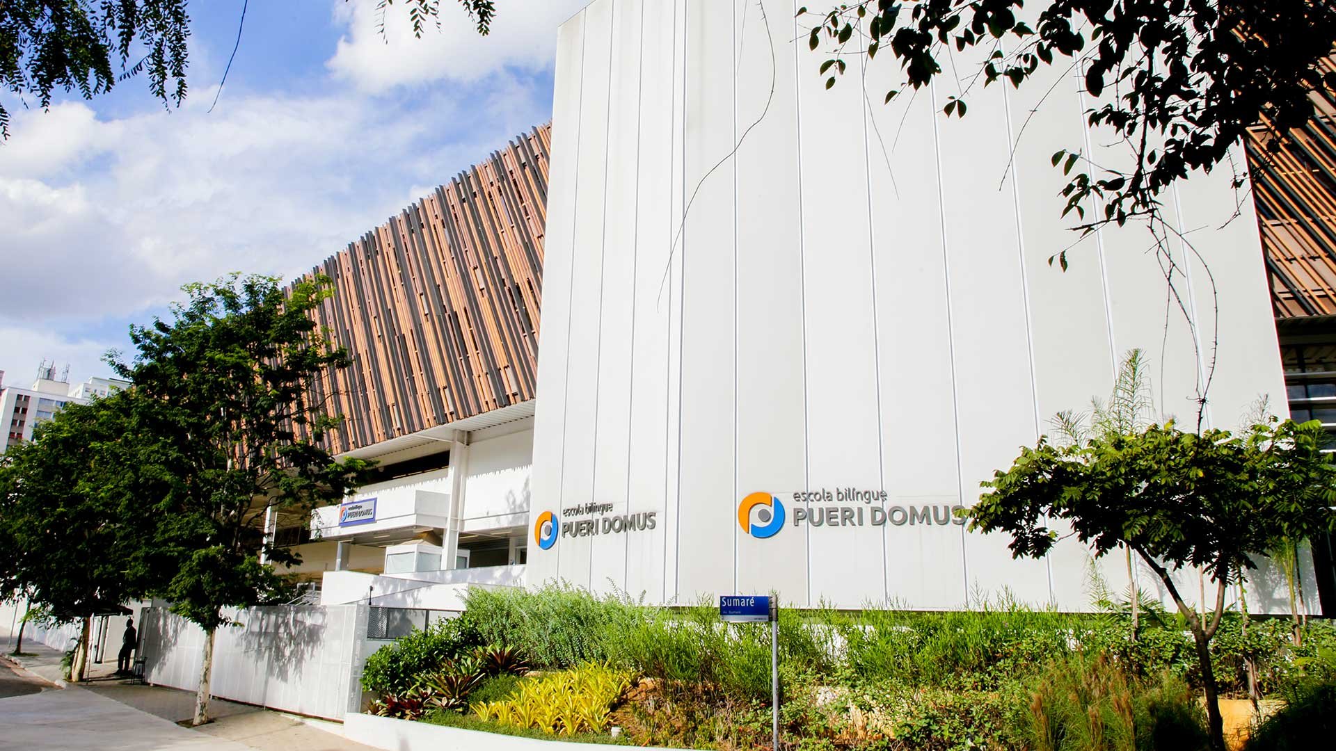 Escola Bilíngue Pueri Domus