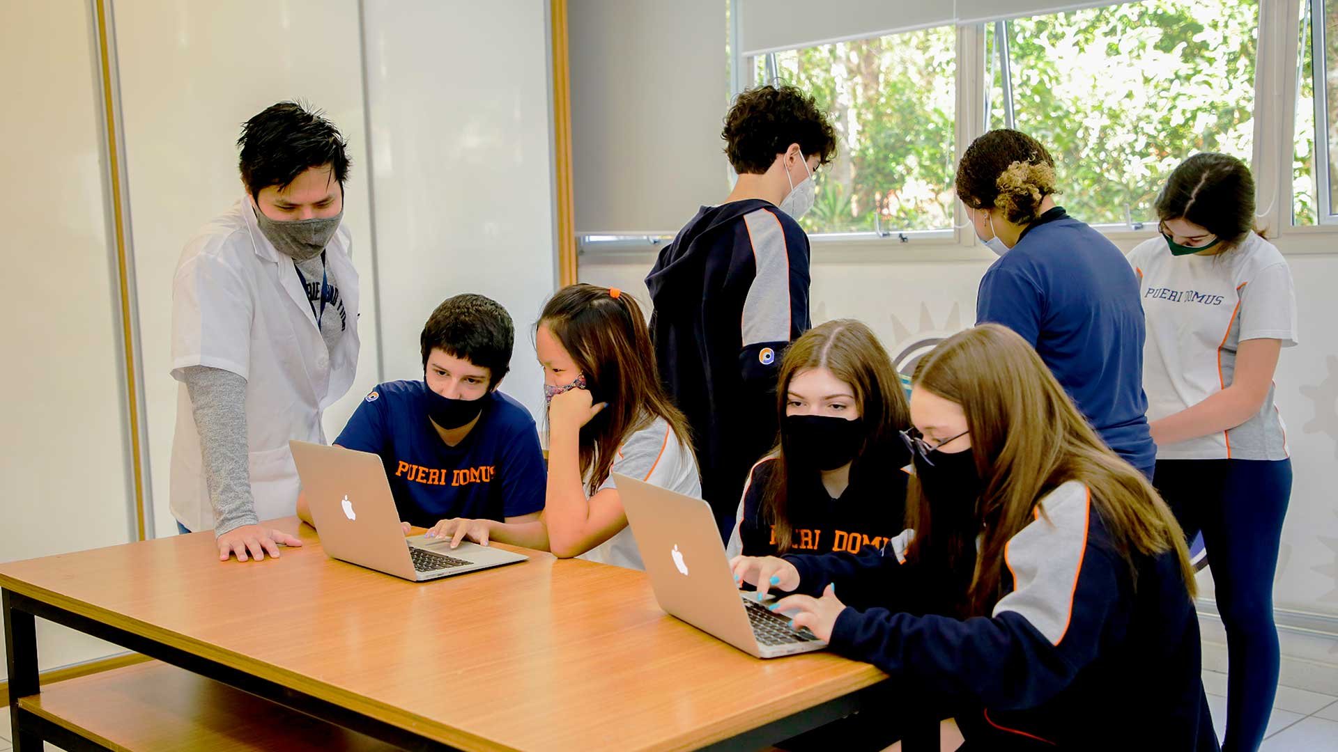 Ensino Médio bilíngue em São Paulo - SP. Agende uma visita na Escola Bilíngue Pueri Domus.